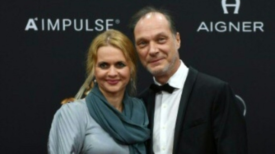 Schauspieler Martin Brambach kennt nicht die Geschenkw&uuml;nsche seiner Ehefrau