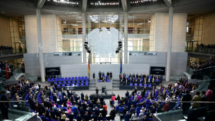 Koalition verteidigt geplante Di&auml;tenerh&ouml;hung - Kritik von Linkspartei und AfD