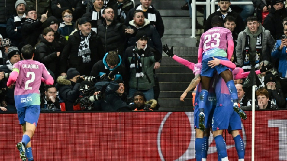 Milan se consola com a Liga Europa; Newcastle &eacute; eliminado