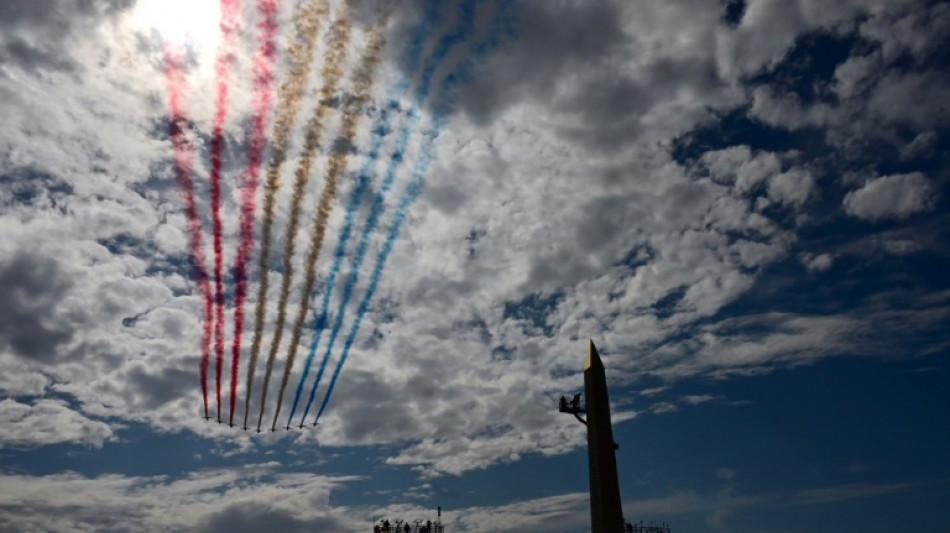 Milit&auml;rparade zum franz&ouml;sischen Nationalfeiertag in Paris begonnen