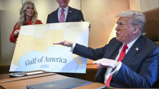 Escalada na guerra comercial: Trump amea&ccedil;a taxar a&ccedil;o e alum&iacute;nio