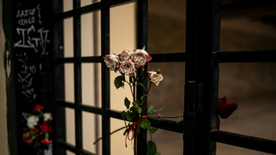 Greece to claim Nazi atrocity photos found on Ebay: minister