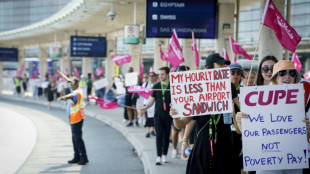 Air Canada cancela retomada de voos devido à continuação de greve