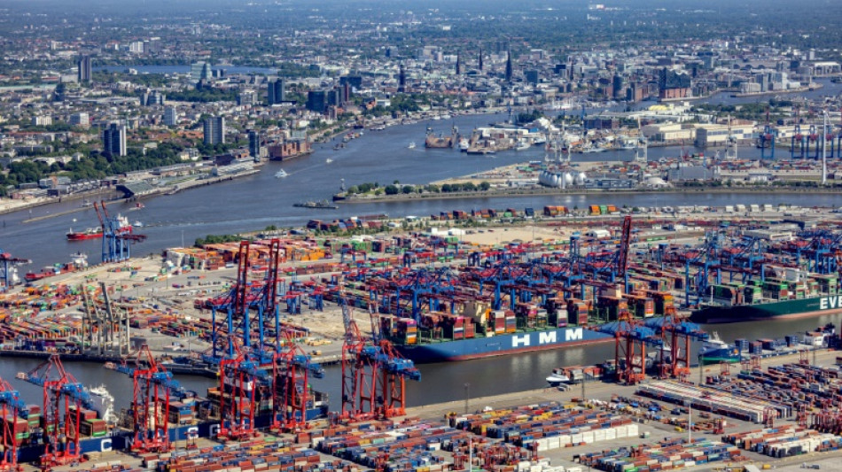 Tonnenweise Kokain aus Hamburger Hafen geschmuggelt - Prozess gegen elf M&auml;nner begonnen