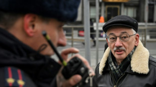 Russos relembram v&iacute;timas de Stalin, apesar da repress&atilde;o aos dissidentes