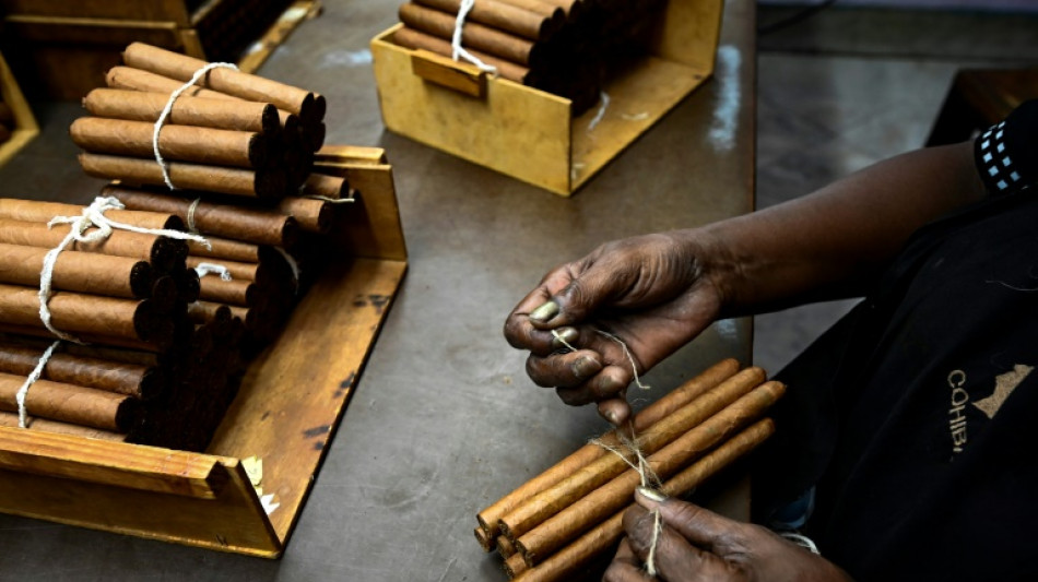 Cuba: la fabrique des cigares de Castro perp&eacute;tue la tradition d'excellence