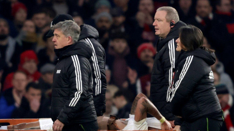 Arsenal confirma grave les&atilde;o no joelho de Gabriel Jesus