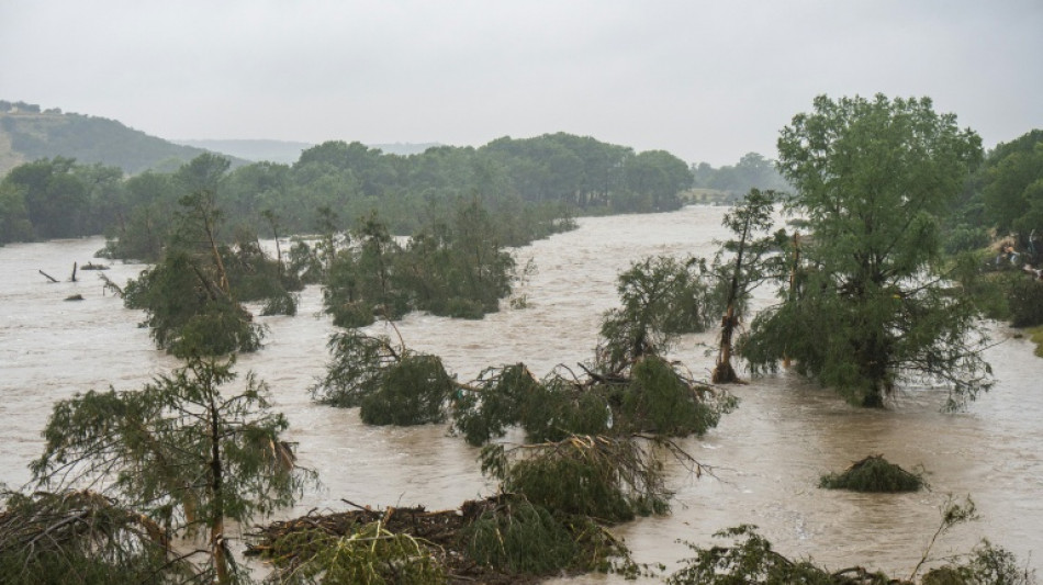 Aumentan a 24 los muertos en inundaciones en Texas