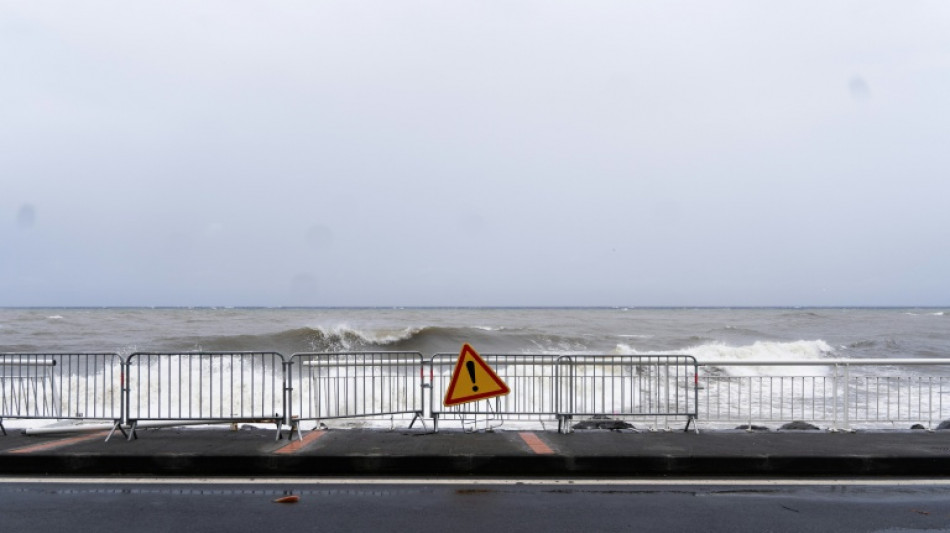 La Guadeloupe en vigilance rouge, une personne disparue au passage de la temp&ecirc;te Jerry