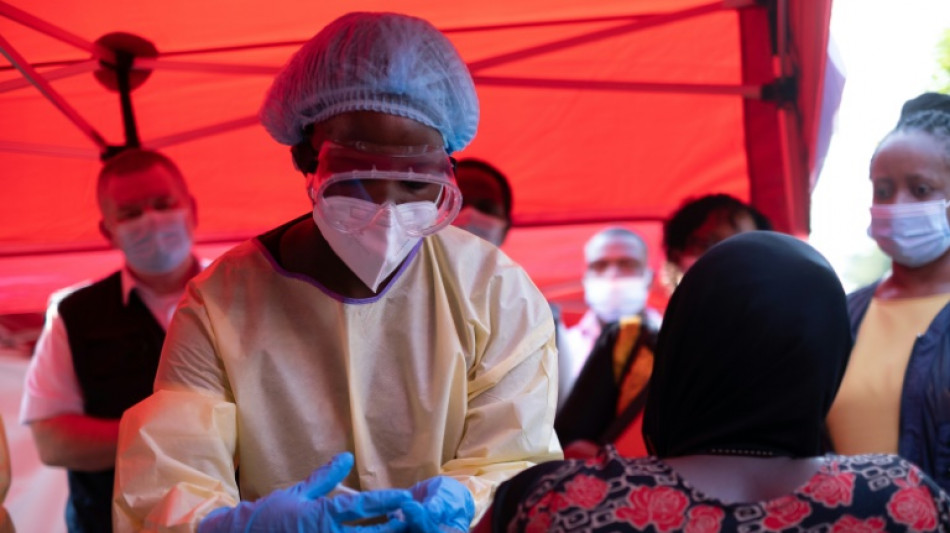 L'Ouganda d&eacute;clare la fin de sa sixi&egrave;me &eacute;pid&eacute;mie d'Ebola