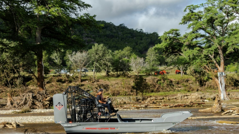 Inondations au Texas: une centaine de morts, 161 personnes manquent &agrave; l'appel