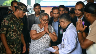 Nepal retoma a paz após nomeação de primeira-ministra interina