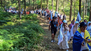 Trente ans apr&egrave;s, des milliers de personnes marchent vers Srebrenica