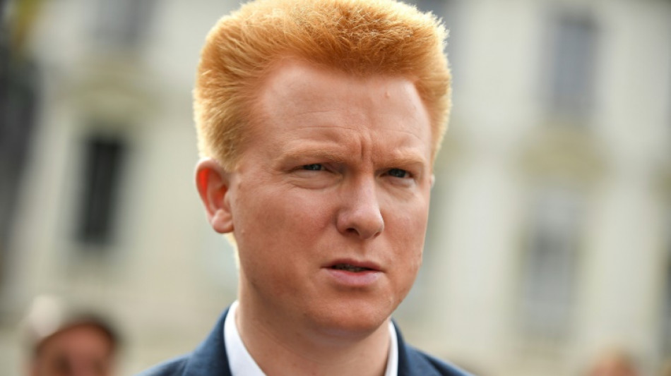 L'&eacute;pouse d'Adrien Quatennens l'accuse &agrave; nouveau, le d&eacute;put&eacute; conteste