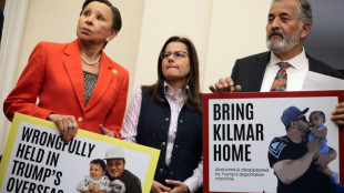 Medo toma conta de salvadorenhos em Washington após deportação por engano