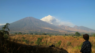 Equipes de emergência tentam resgatar brasileira na Indonésia