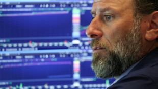 Wall Street ouvre en ordre dispers&eacute;, au lancement d'une semaine pauvre en catalyseurs