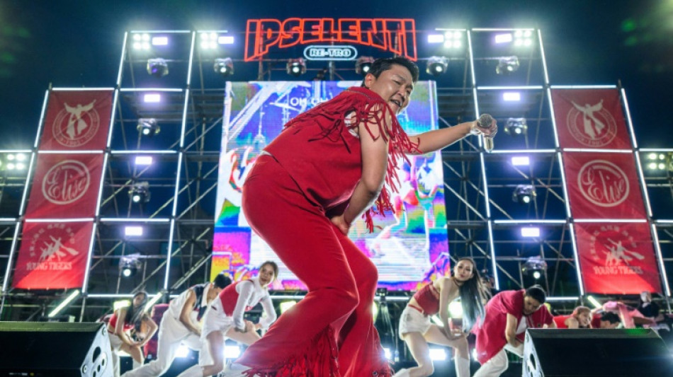 Dix ans après "Gangnam Style", le chanteur sud-coréen Psy "plus heureux que jamais"