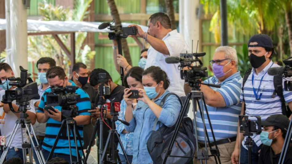 Ao menos 46 jornalistas foram forçados a deixar a Nicarágua em 2024, informa ONG