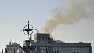 Ukraine: le si&egrave;ge du gouvernement incendi&eacute; apr&egrave;s une attaque a&eacute;rienne russe record