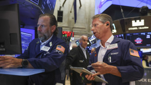 Il petrolio allunga ancora a New York su timori su Hormuz, barile a +4,2%