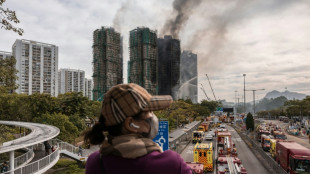 A Hong Kong, au moins 75 morts et 250 disparus dans le pire incendie depuis des décennies