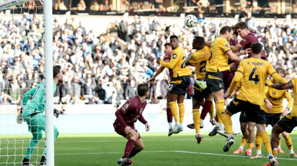 Angleterre: victoire &agrave; l'arrach&eacute; de Manchester City &agrave; Wolverhampton (2-1)