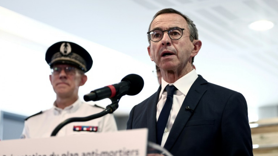 Bayrou appelle les ministres &agrave; &eacute;viter "les divergences", Retailleau veut rester