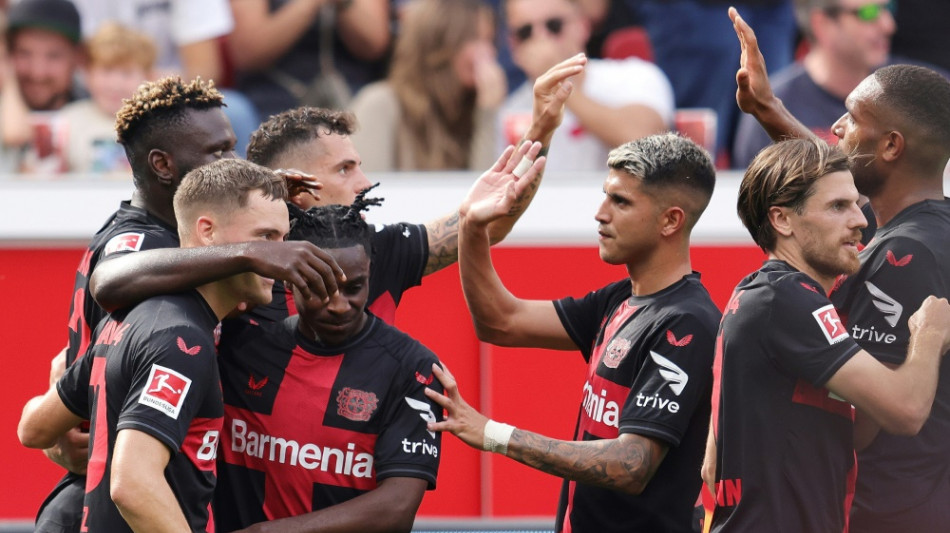 Leverkusen schie&szlig;t sich an die Spitze, VfB schl&auml;gt Freiburg