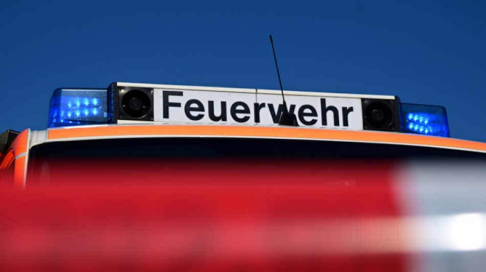 Auto rollt in Bonn in Rhein - Fahrzeug treibt mehrere hundert Meter ab