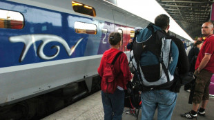 Le TGV et la SNCF : 45 ans d'histoire technologique fran&ccedil;aise