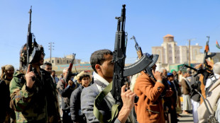EUA lan&ccedil;a novos bombardeios contra rebeldes huthis no I&ecirc;men