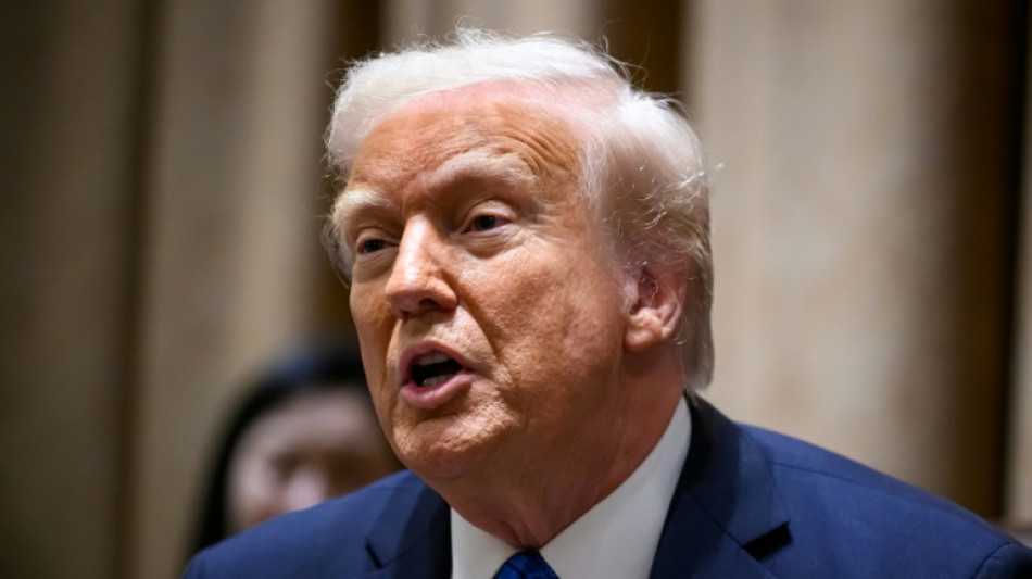 Trump imp&otilde;e tarifas de 25% sobre carros fabricados fora dos EUA