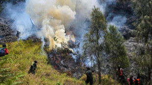 Indonesia lucha contra incendio en el monte Bromo mientras se instala El Ni&ntilde;o