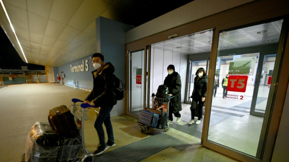 Frankreich und Gro&szlig;britannien f&uuml;hren Corona-Tests f&uuml;r China-Reisende ein