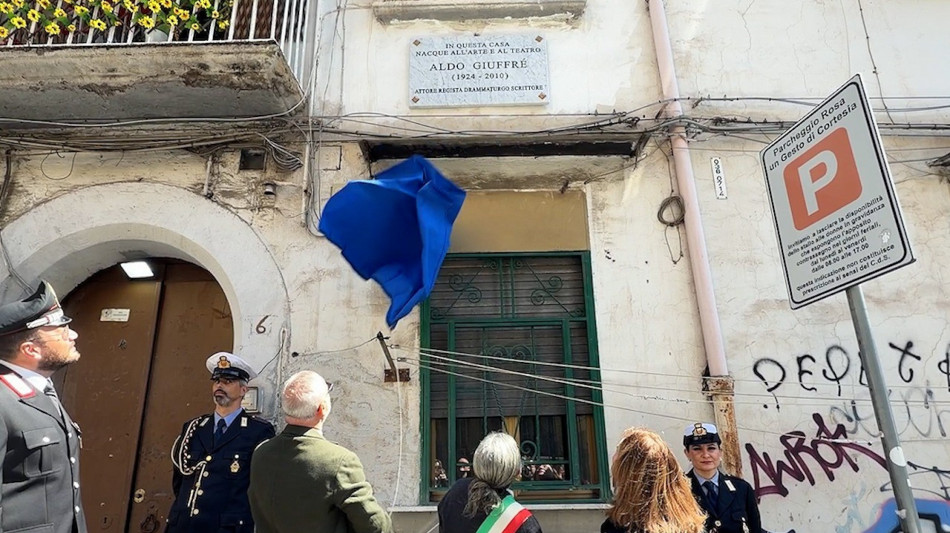 A sedici anni dalla scomparsa, Napoli dedica un targa ad Aldo Giuffr&egrave;