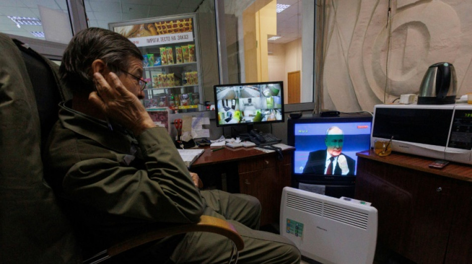 Putin, frente a su doble virtual en su tradicional sesi&oacute;n de preguntas y respuestas