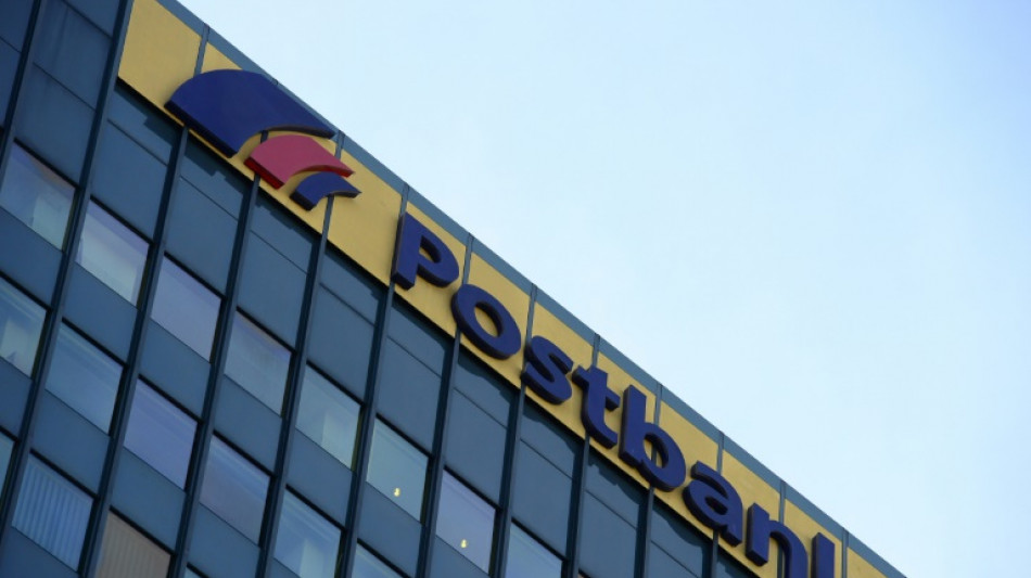 Probleme bei der Postbank: Deutsche-Bank-Chef verspricht L&ouml;sung bis Jahresende