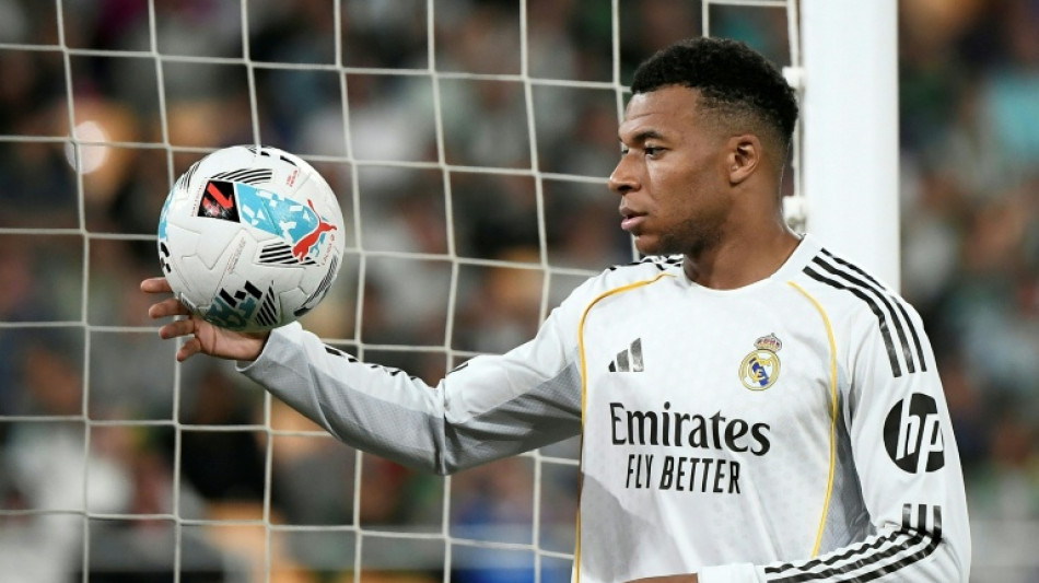 Real Madrid cede empate nos acr&eacute;scimos contra o Betis (1-1); Mbapp&eacute; pede para ser substitu&iacute;do