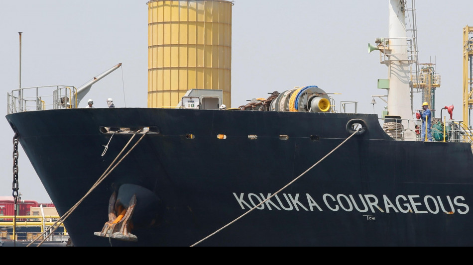 Agenzia Gb, petroliera segnala esplosione al largo dell'Oman