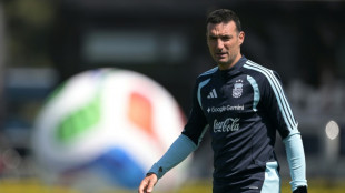 Messi merece se despedir "como quiser", diz Scaloni