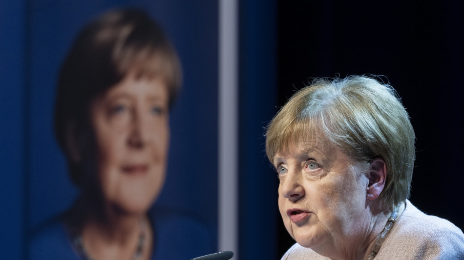 Merkel critica Merz, 'sbagliato aprire all'Afd'