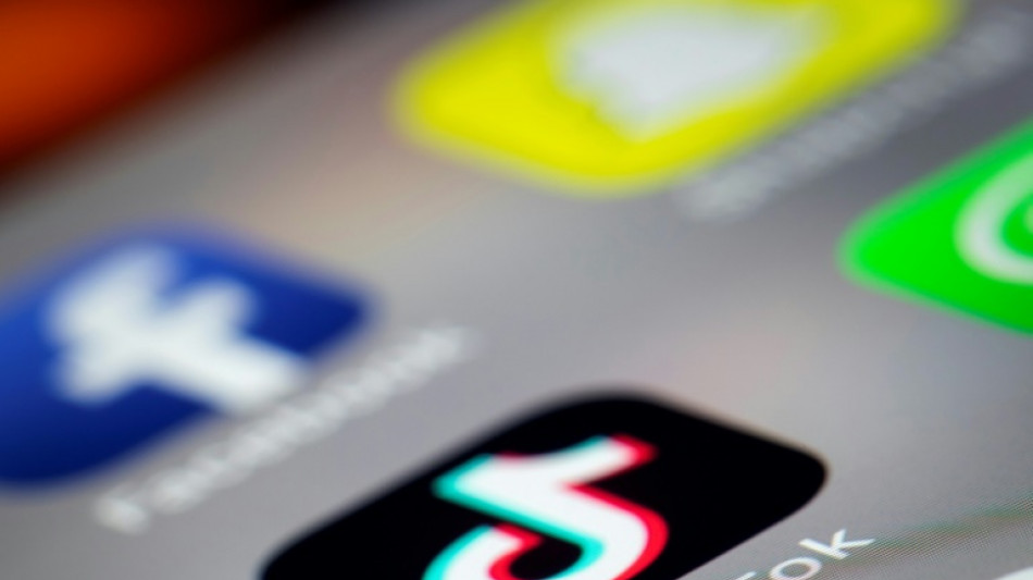 Le "jeu de la virgule", d&eacute;fi dangereux, se r&eacute;pand dans les cours d'&eacute;cole