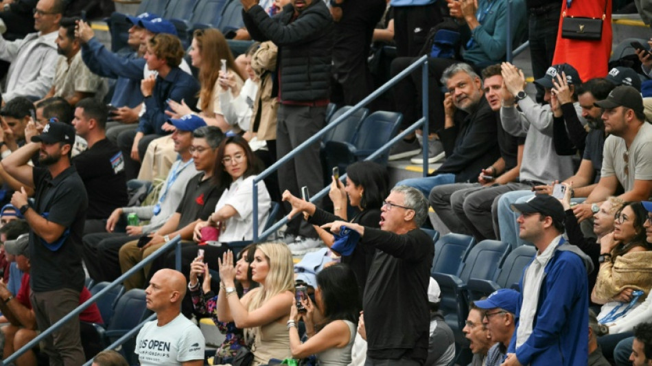Trump &eacute; vaiado brevemente por espectadores na final do US Open