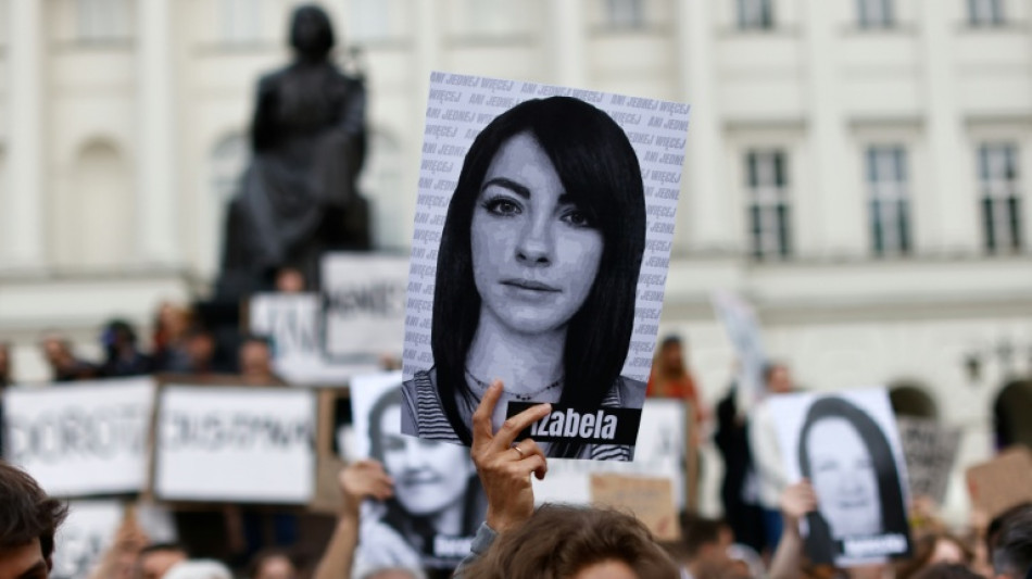 Tres médicos condenados a prisión en Polonia tras el deceso de una mujer a la que negaron un aborto