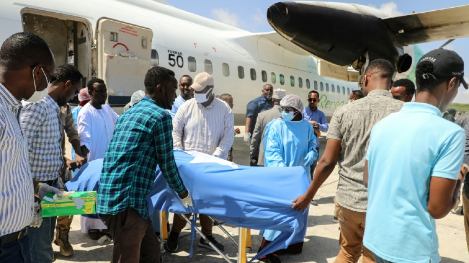 Cuarenta y ocho muertos en doble ataque el miércoles por la noche en el centro de Somalia 
