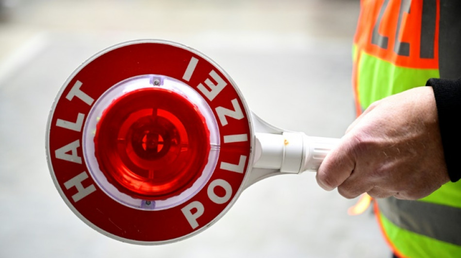 Auch Mutter kann 15-J&auml;hrigen nicht vom Autofahren abhalten - Eltern rufen Polizei
