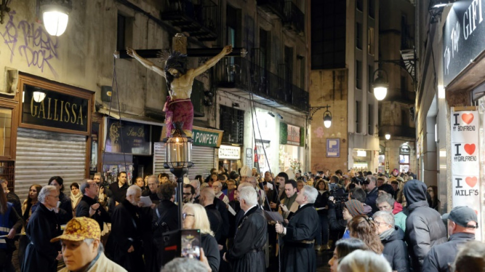 Em Barcelona, cat&oacute;licos rezam por chuva para lutar contra a seca