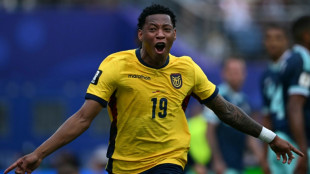 Equador vence Alemanha (2-1) e vai aos 16-avos da Copa do Mundo
