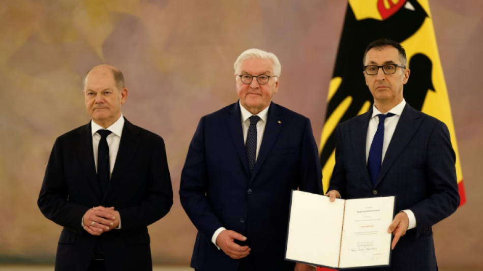 Steinmeier ernennt &Ouml;zdemir auch zum Bildungsminister